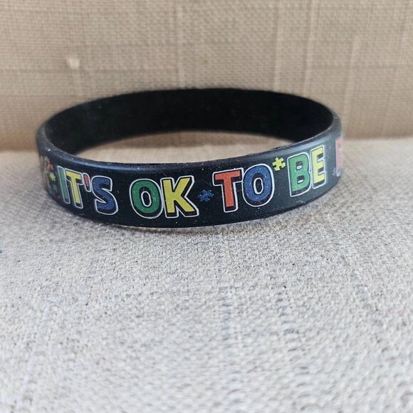 Its ok to be Different Bracelet I have Autism Wrist Band Black Stretched Rubber - Picture 7 of 10